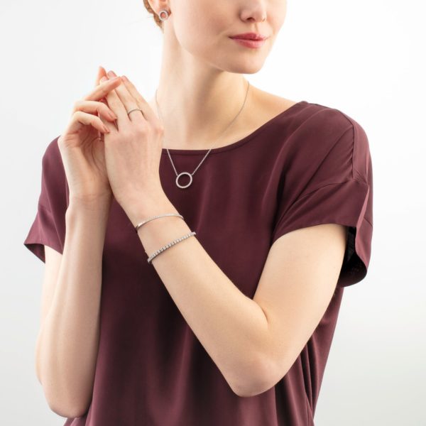 Coeur de Lion 2057101817 Collier en acier inoxydable avec pendentif rond serti de zircons.
